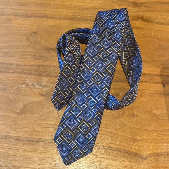 Robert Talbot, best of class 100% silk tie made in the USA. - Picture 8 of 8